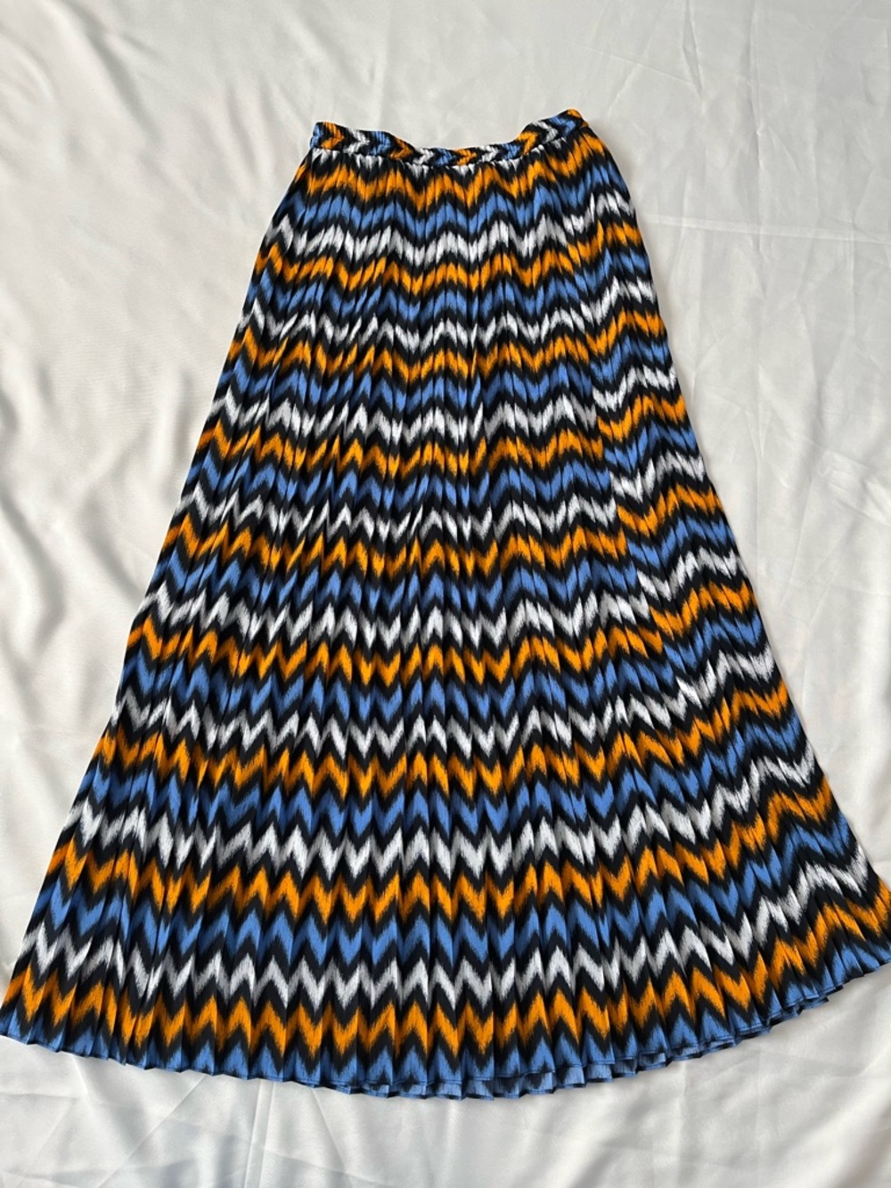 MICHAEL Michael Kors Chevron Pleated Maxi Skirt in Blue, Black & Gold